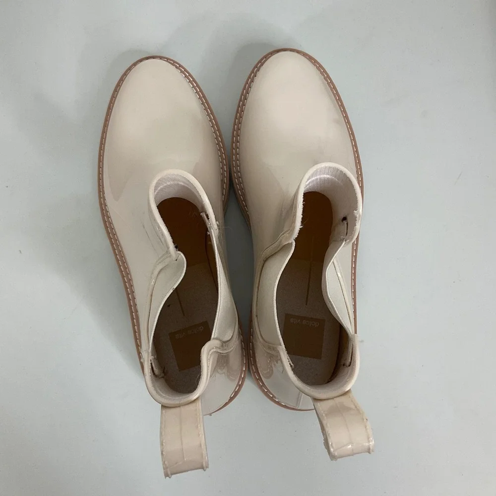 Dolce Vita Stormy Cream Beige Patent Chelsea Lug Sole Rain Boots Womens Size 10‎